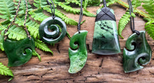 Load image into Gallery viewer, Toki - Azde NZ greenstone hand carved pendant. Symbolises strength, courage
