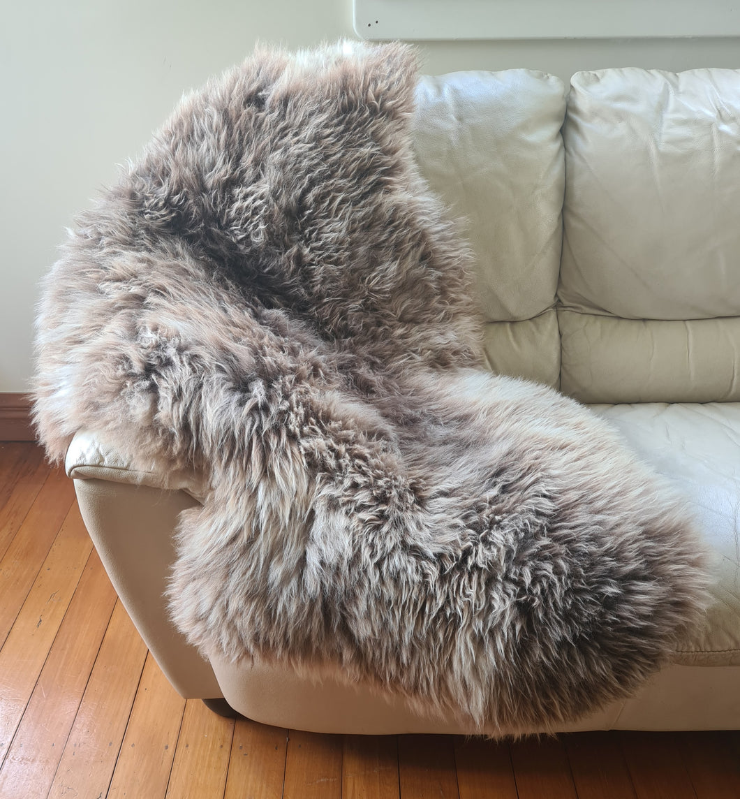 Naturally beautiful - Extra large undyed sheepskin rug shades of white, grey, brown hues. 115 cm