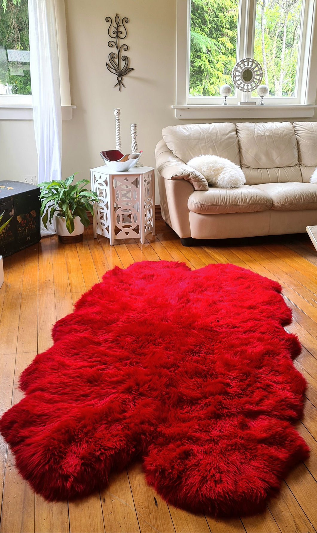 Stunning handmade sheepskin rug - Approx 120cmx180cm